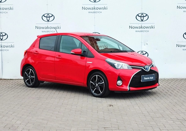 Toyota Yaris cena 46900 przebieg: 154535, rok produkcji 2015 z Wałbrzych małe 277